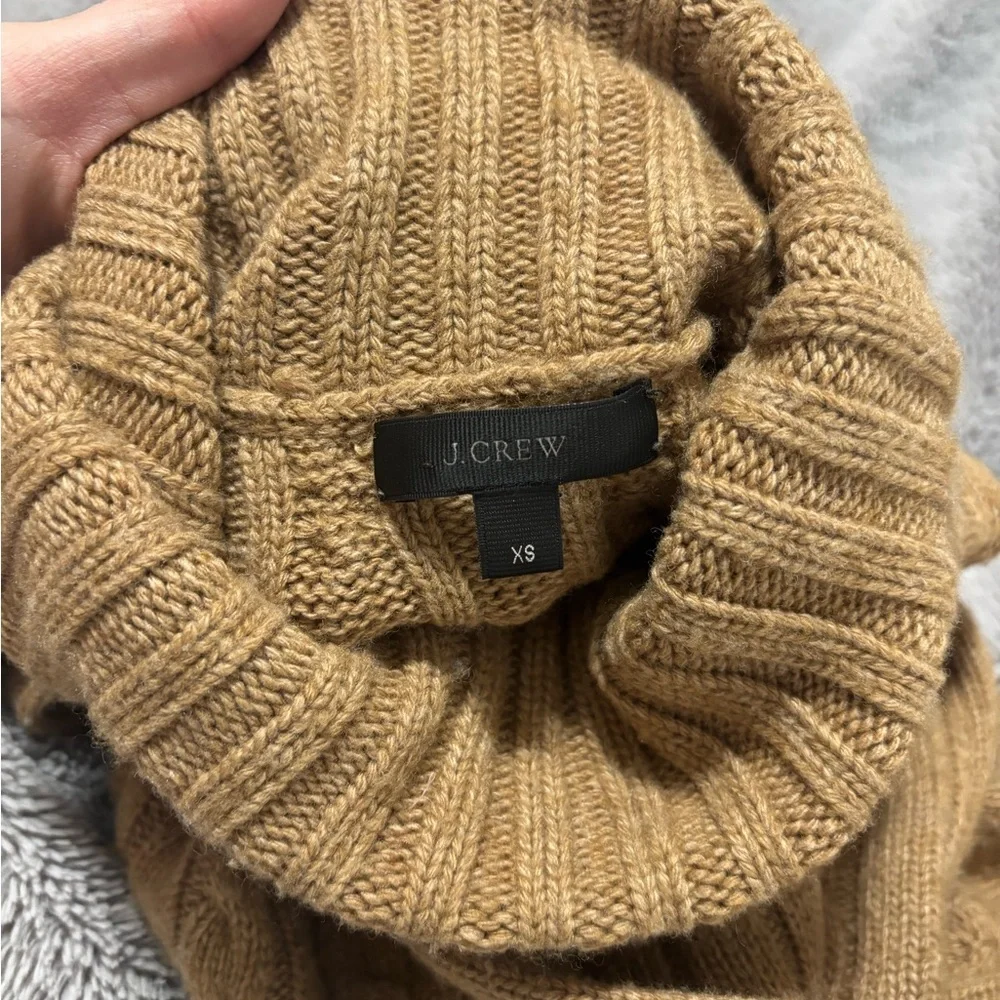 Women’s J. Crew Camel Cable Knit Turtleneck Sweater Wool Blend Oversized XS